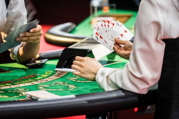 qt777 Live tables